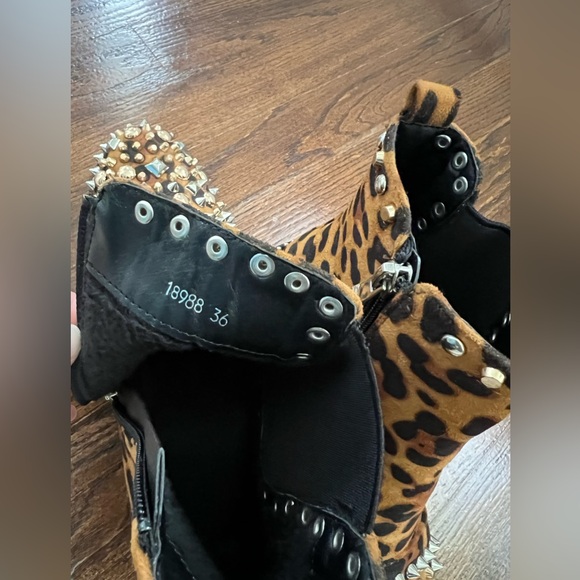 Leopard Faux Suede Ankle Boots, size 6 - Picture 6 of 6
